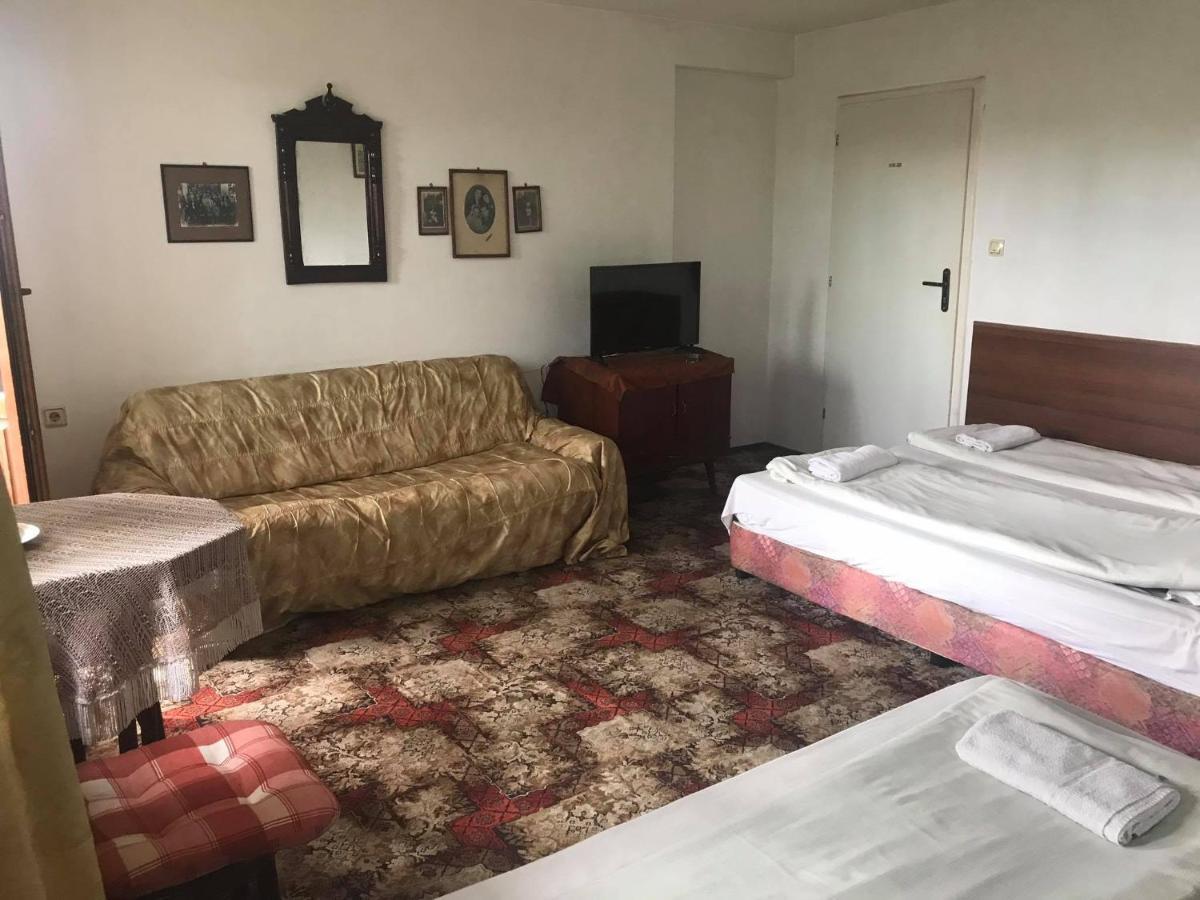 Guestrooms Ross Veliko Turnovo Bagian luar foto
